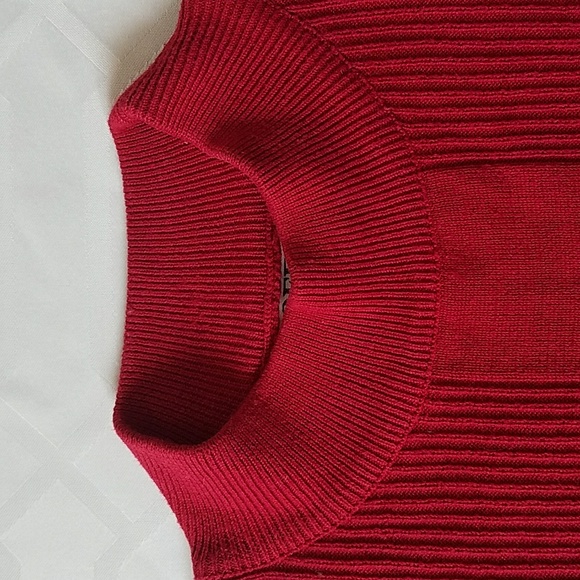 Vintage Diamond Pattern Sweater - Picture 7 of 10